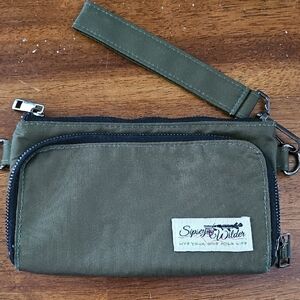 Green Clutch with Detachable Strap and Zipper